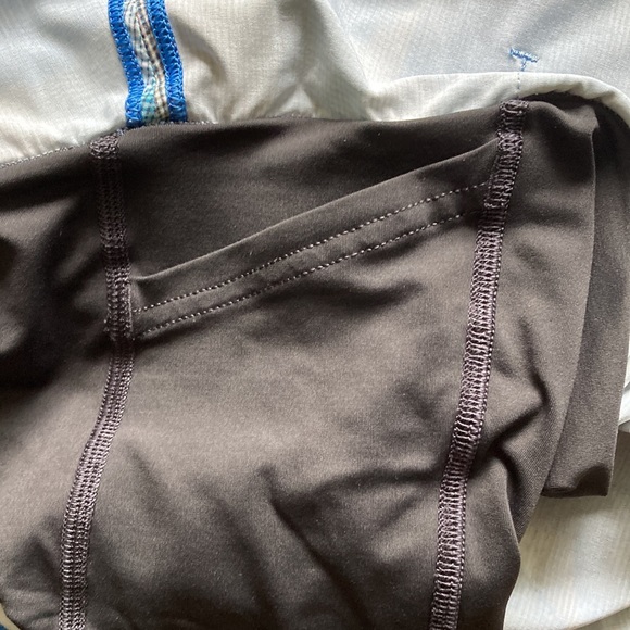 Lululemon running skirt size 2 - Picture 7 of 8